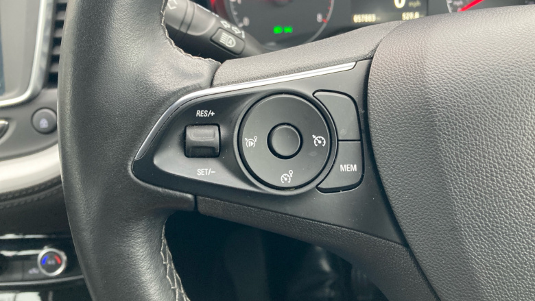 Vauxhall Grandland X 1.2 Turbo SE 5dr Petrol Hatchback